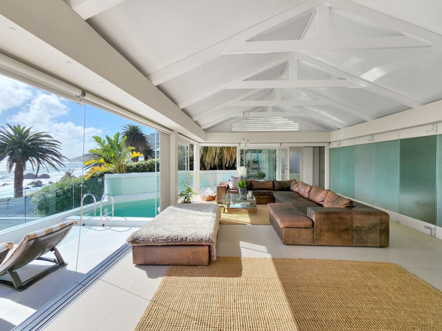 To Let 4 Bedroom Property for Rent in Clifton Western Cape